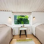 Family Fun With Indoor Pool - By Traum