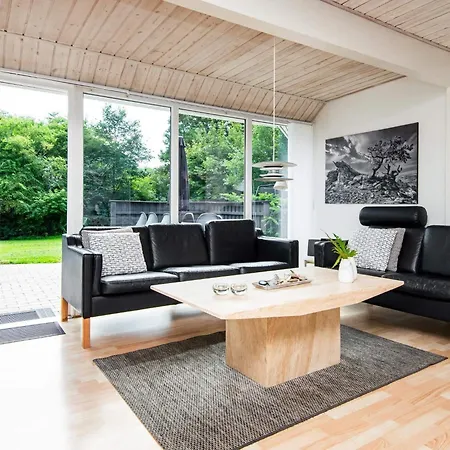 Family Fun With Indoor Pool - By Traum Casa de Férias Oksbøl